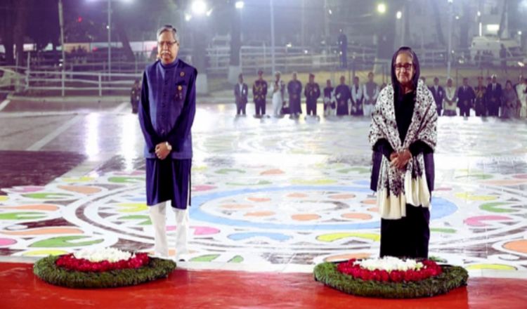 ভাষাশহীদদের প্রতি শ্রদ্ধা জানালেন রাষ্ট্রপতি-প্রধানমন্ত্রী